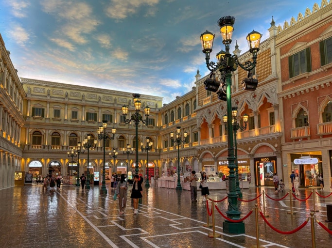 �ƽþ� ũ���� (4�� 6��)